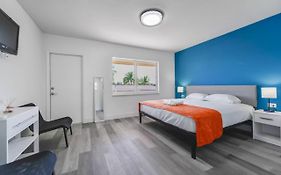 Beautiful 1 Bedroom With Pool Steps From The Beach #34